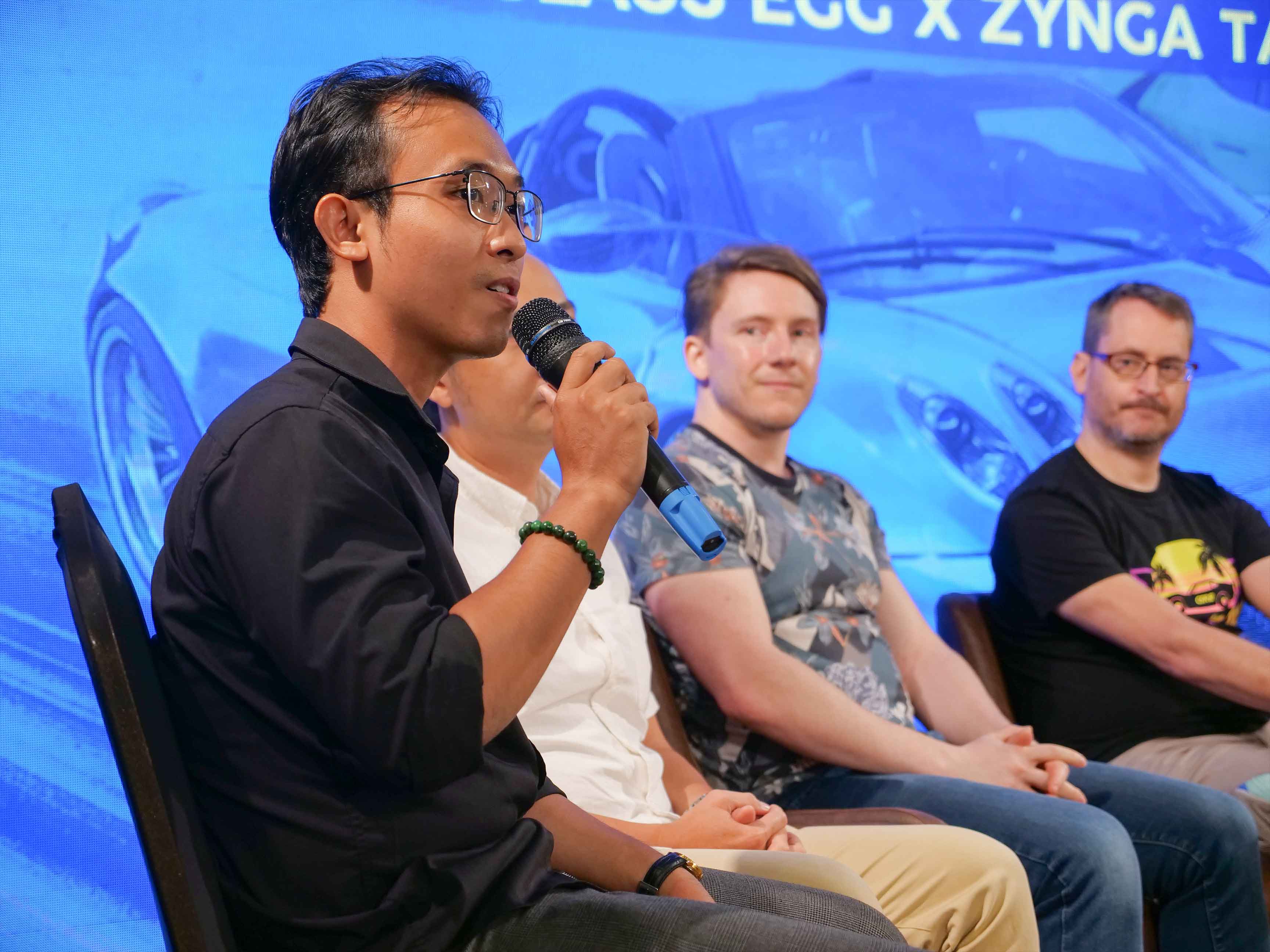 12-a-glass-egg-x-zynga-talk-bat-mi-cach-glass-egg-va-zynga-dua-sieu-xe-vao-the-gioi-csr-racing-2